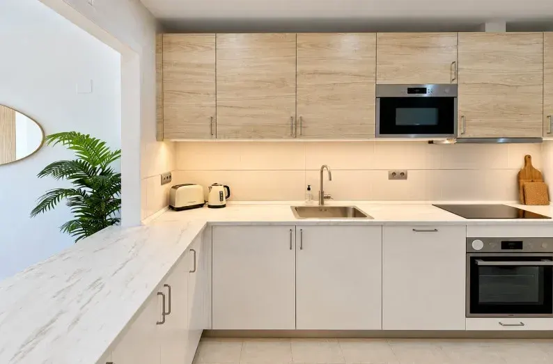 South-facing 2-bed apartment with a 29 m² terrace, La Resina Golf, Estepona
