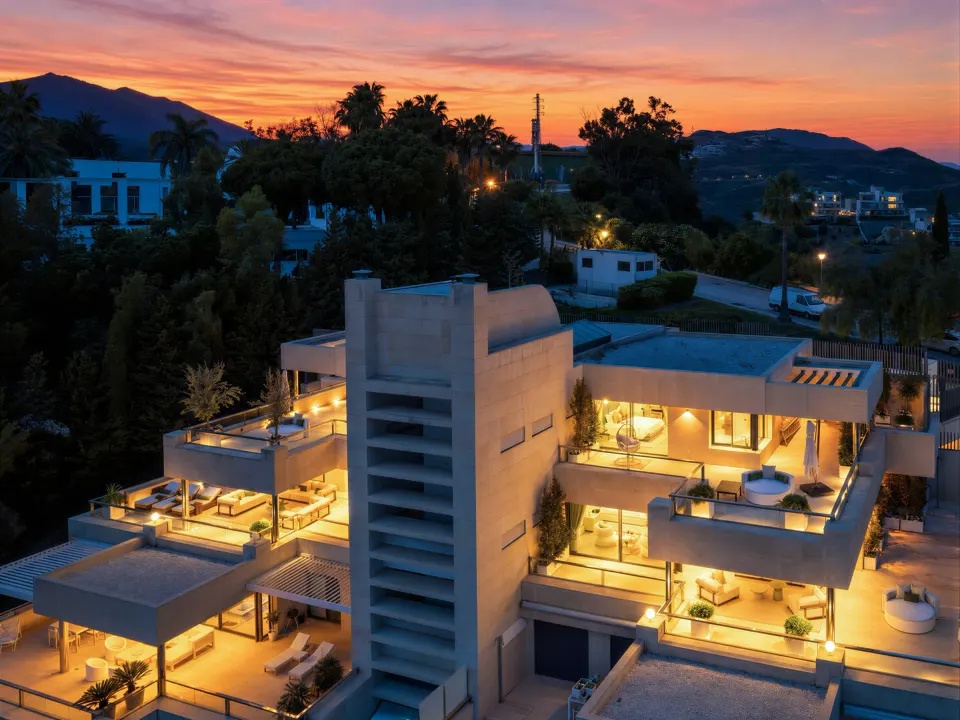 Feroz — Penthouse in Nueva Andalucía