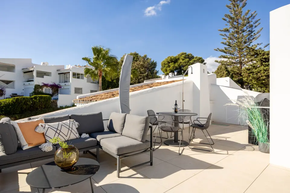 Lirea — Apartment in Nueva Andalucía