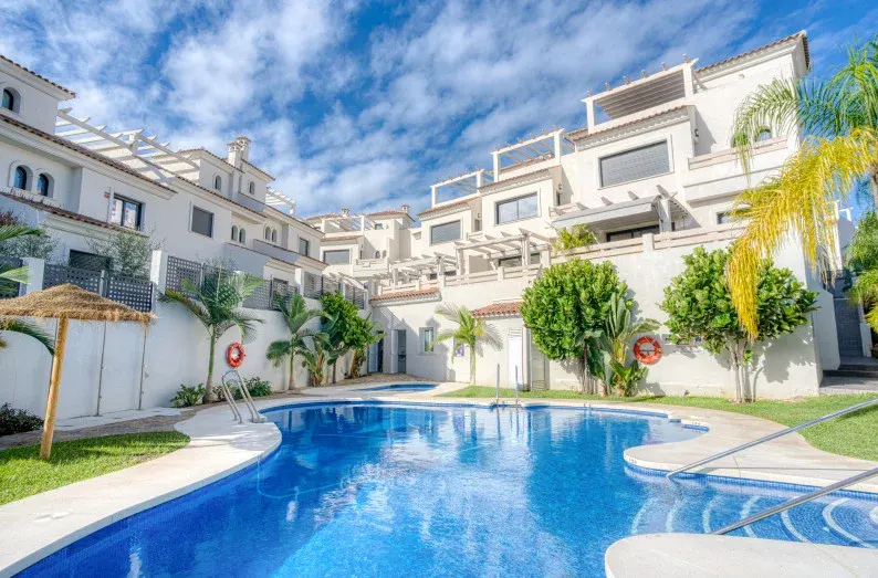 Agra Residencial — Townhouse in Estepona