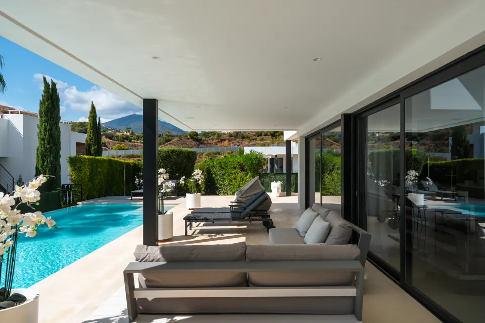 Los Olivos 14 — Villa in Nueva Andalucía