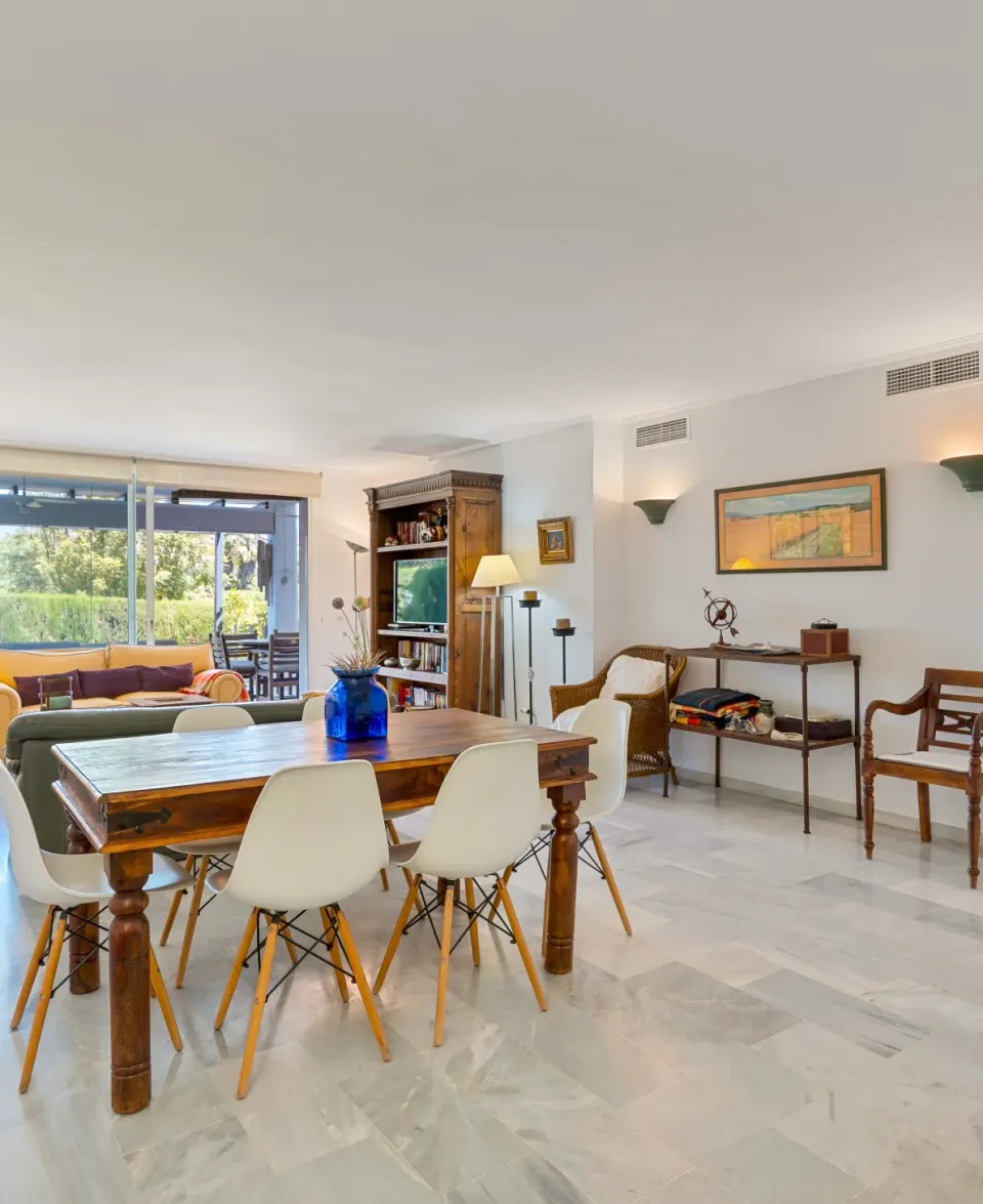 Las Jacarandas — Apartment in Bel-Air