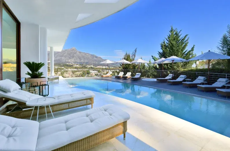 Golf Valley — Villa in Nueva Andalucía