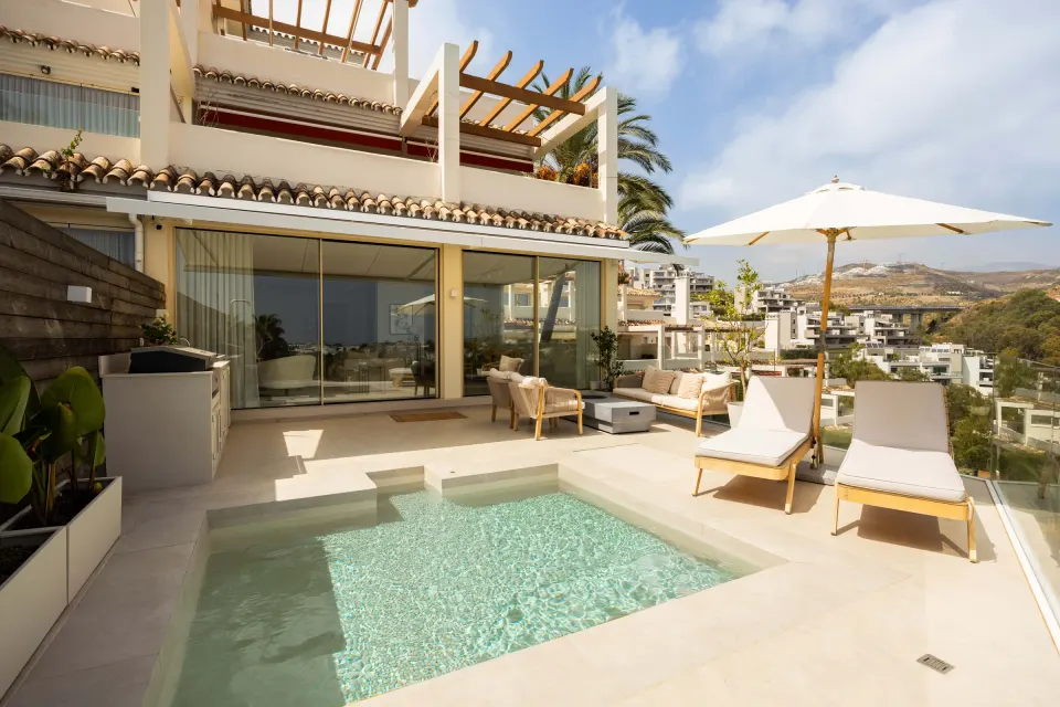 Les Belvederes — Apartment in Nueva Andalucía
