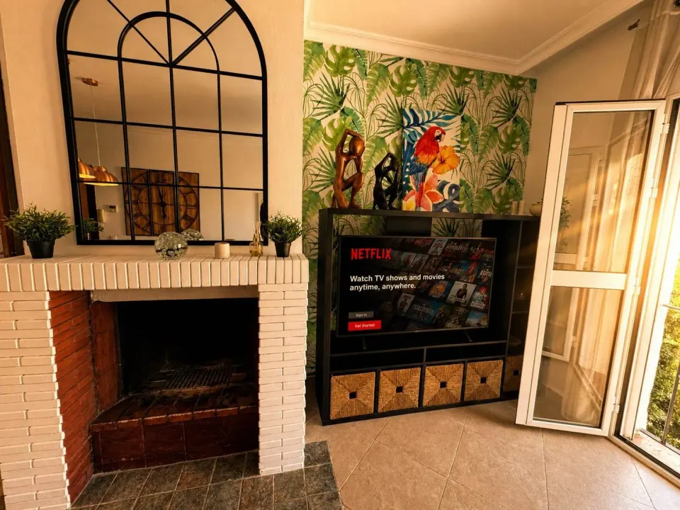 Two-Bedroom Apartment in Puerto Banús — Monthly Rental