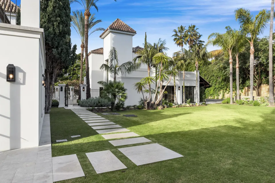 La Hacienda — Villa in Nueva Andalucía
