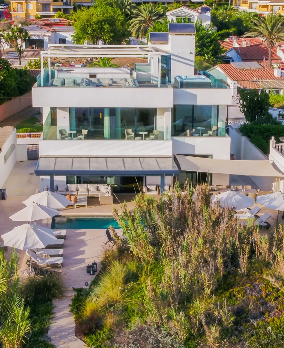 Costabella — Villa in Marbella