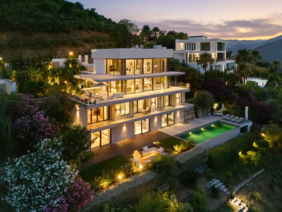 Villa La Mairena — Villa in Marbella East