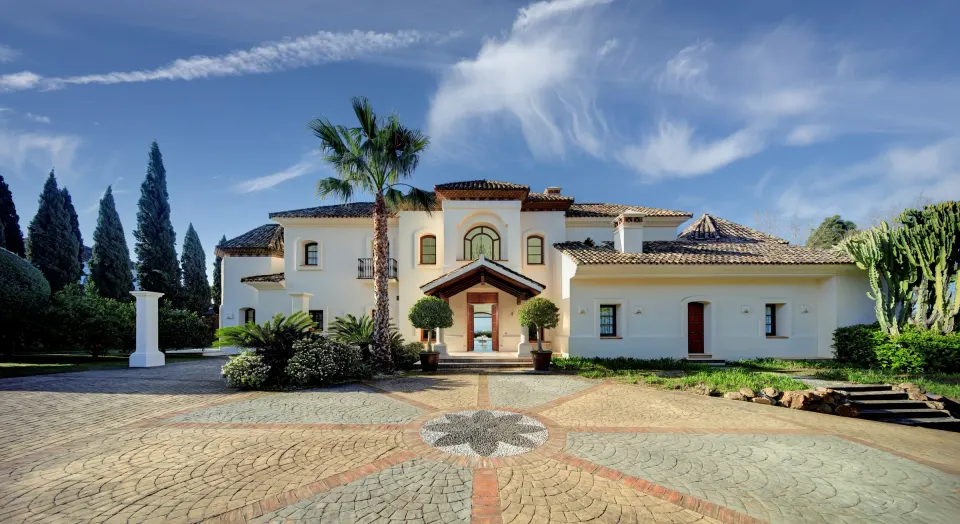 Casa Augusta — Villa in Los Picos de Nagüeles
