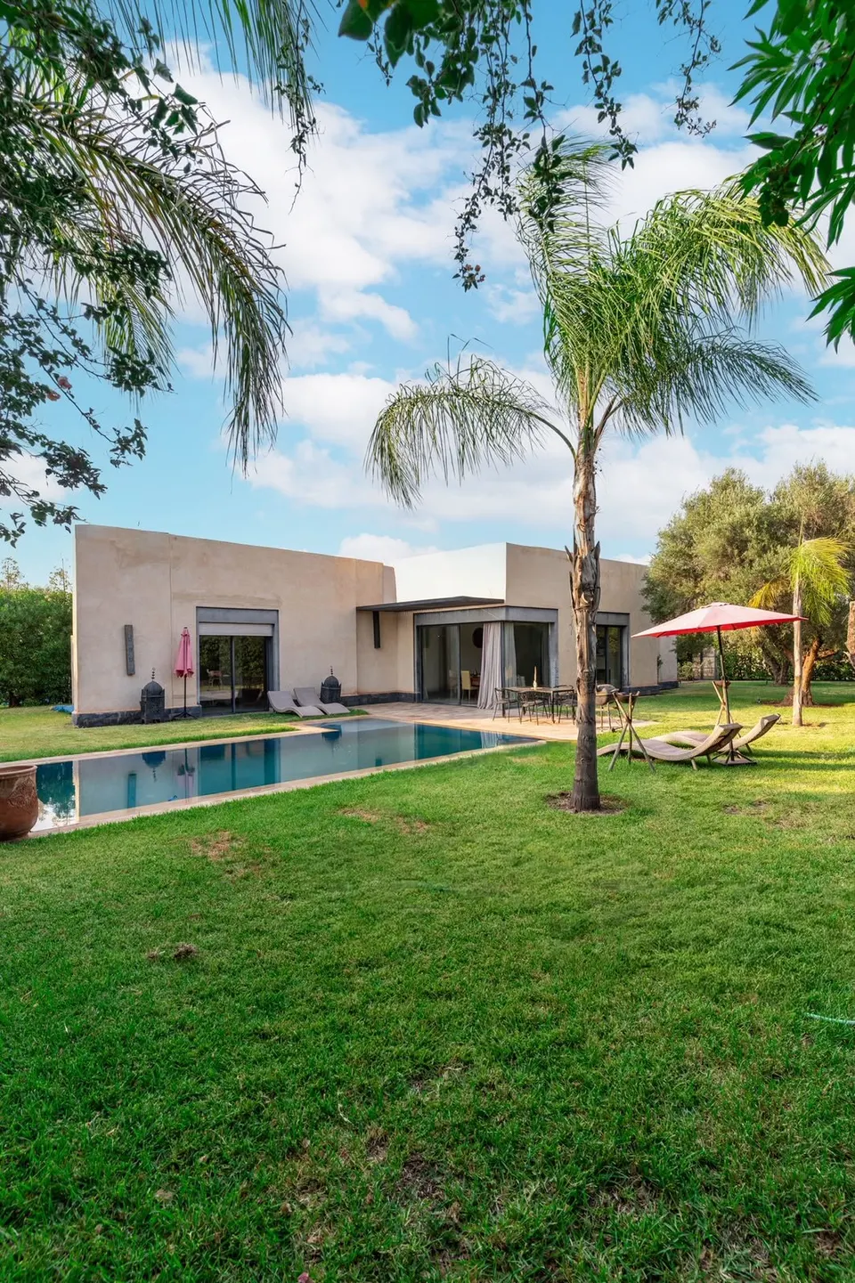 Villa with a heated private pool in a gated residence, Route de Fès, Marrakech