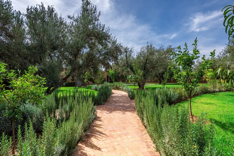 New villa with a private pool, Sidi Abdellah Ghiat, Marrakech