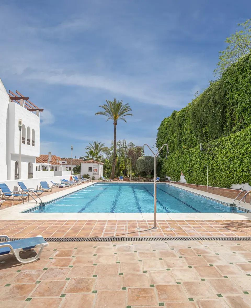 La Maestranza — Apartment in Nueva Andalucía