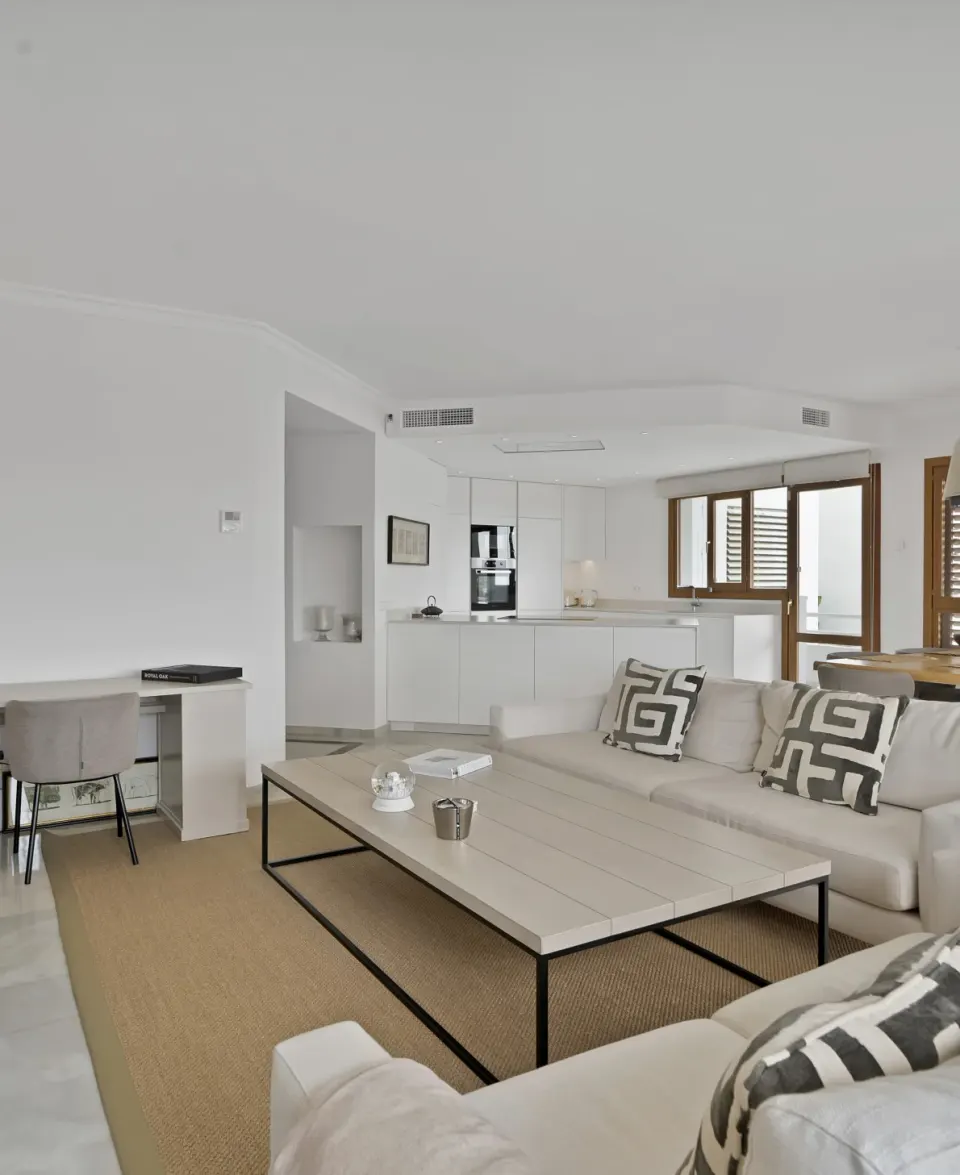 Alcores del Golf — Apartment in Nueva Andalucía