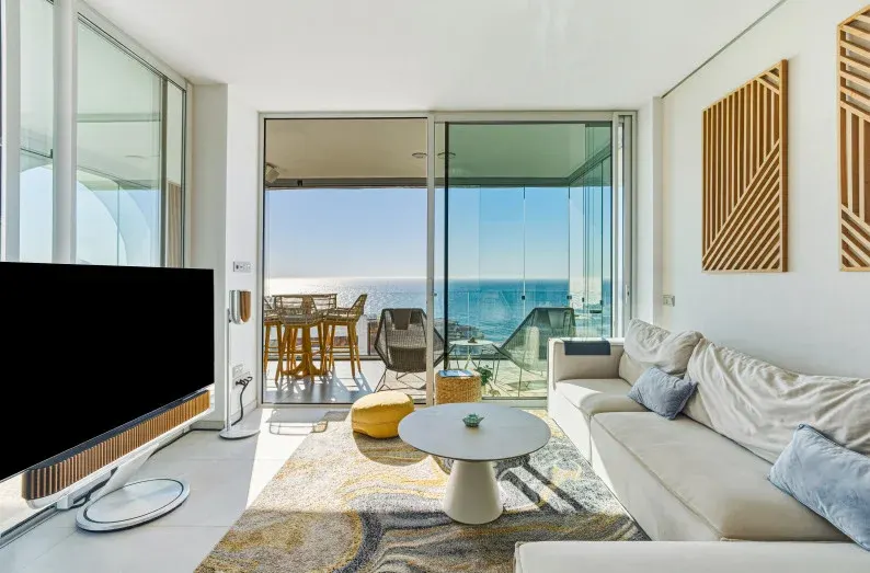 Med Two — Penthouse in El Higuerón