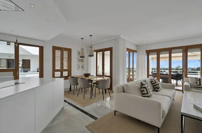 Alcores del Golf — Apartment in Nueva Andalucía