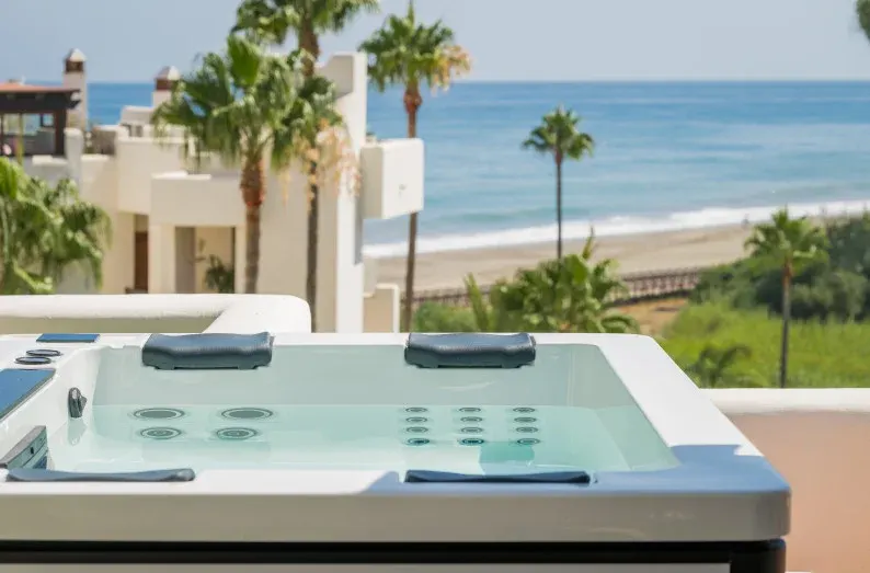 Bahía del Velerín — Penthouse in Estepona