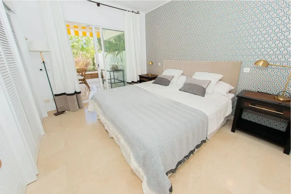 Apartment in Las Terrazas de Lomas del Marbella Club — Golden Mile, long-term rent