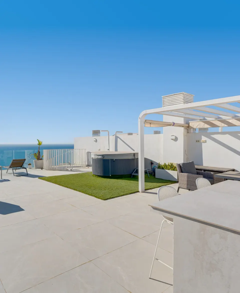 Med Two — Penthouse in El Higuerón
