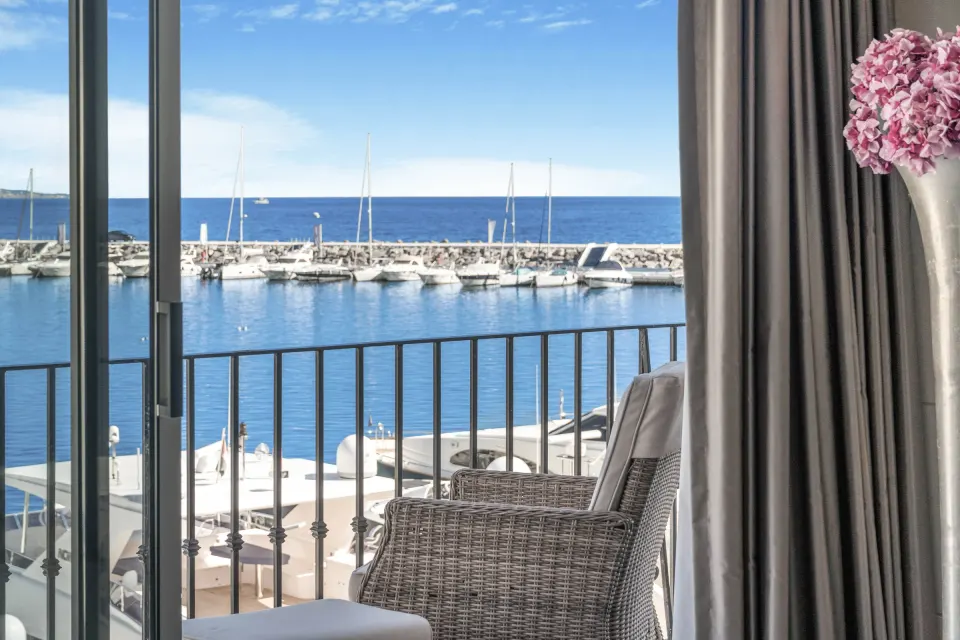 Benabola 209 — Penthouse in Puerto Banús