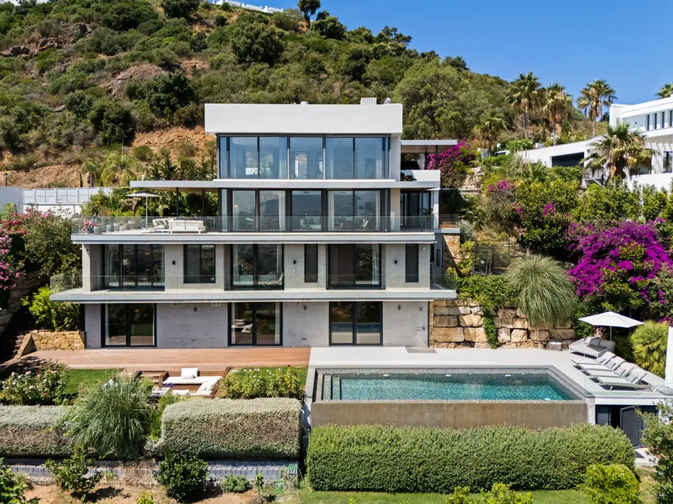 Villa La Mairena — Villa in Marbella East